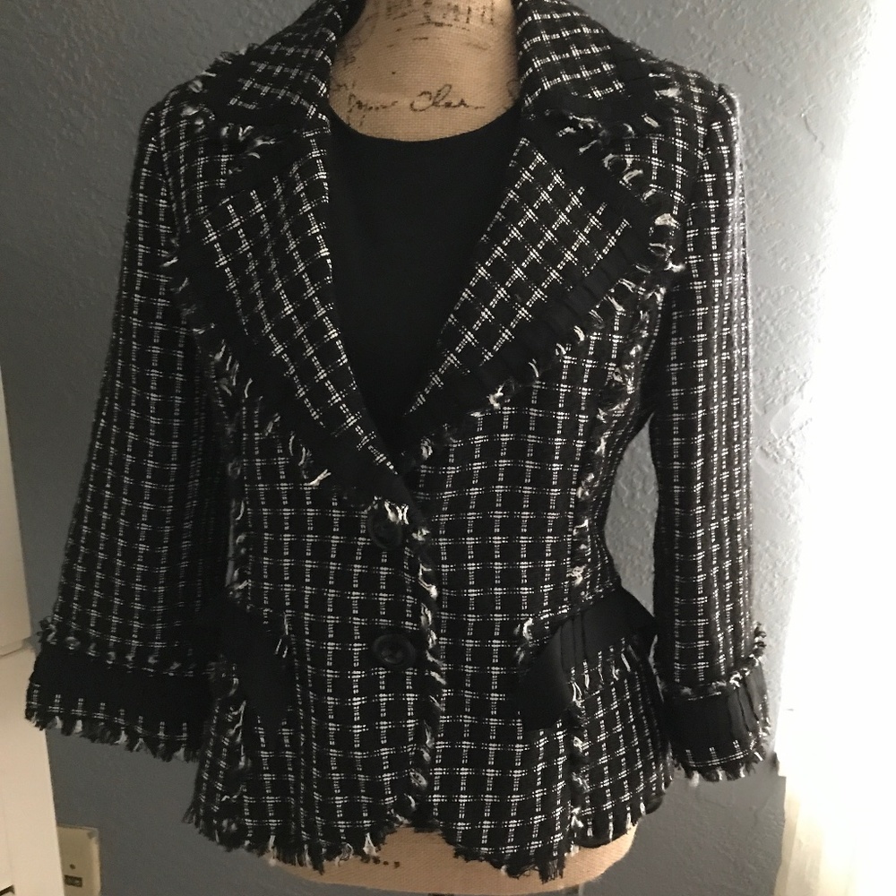WHBM Tweed Fringe Ruffle Trim 3/4 Sleeve Blazer